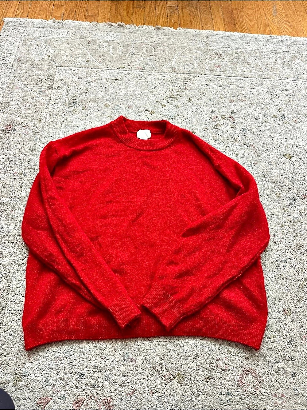 H&Medium Red Crewneck Sweater Size Medium Like New